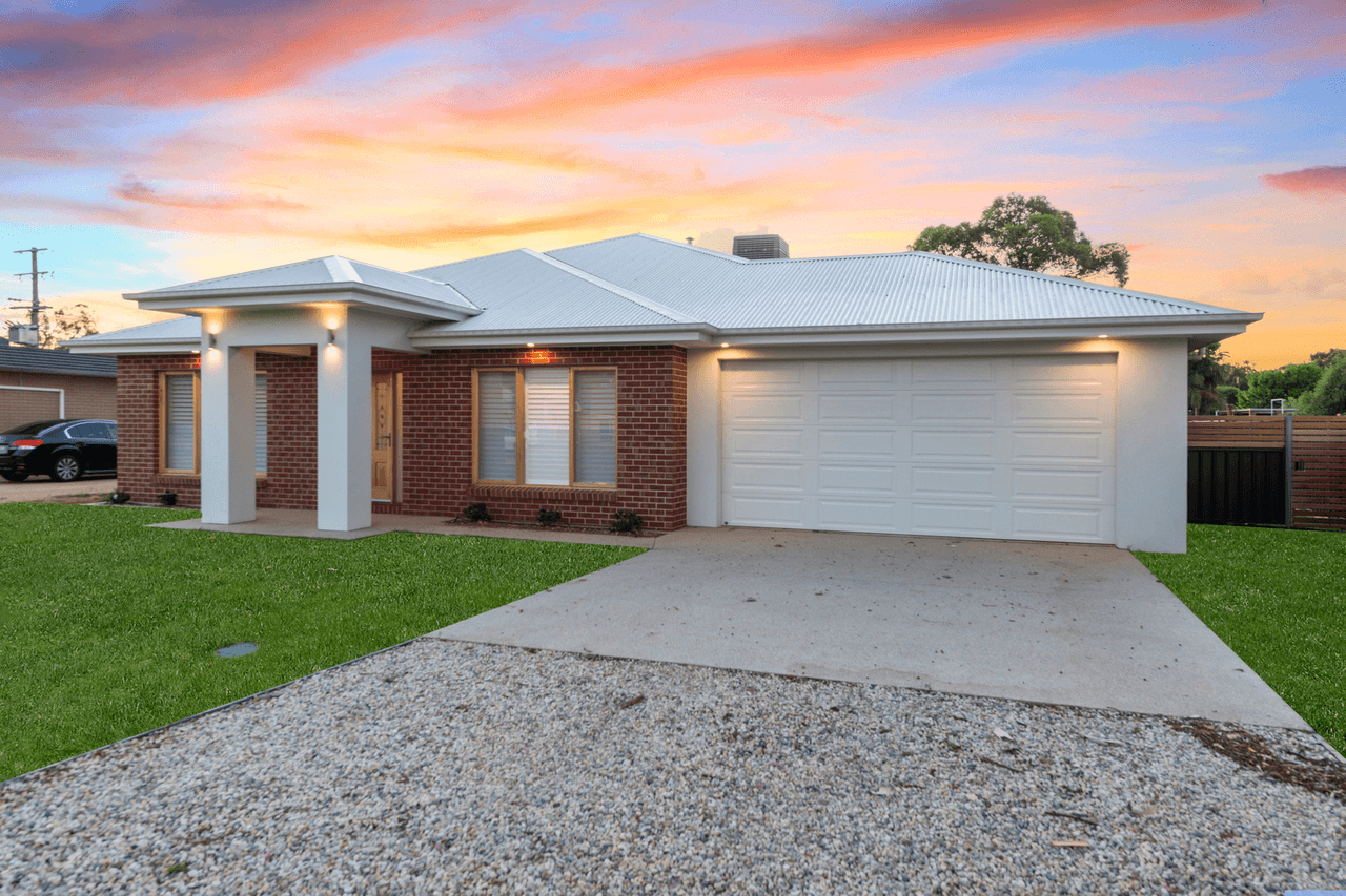 33 Emily Street, Tocumwal, NSW 2714