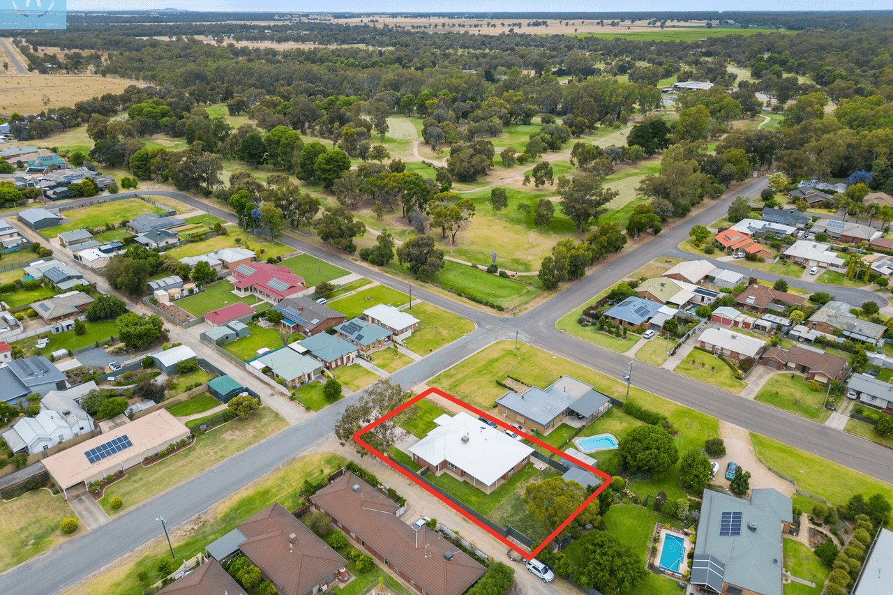 33 Emily Street, Tocumwal, NSW 2714