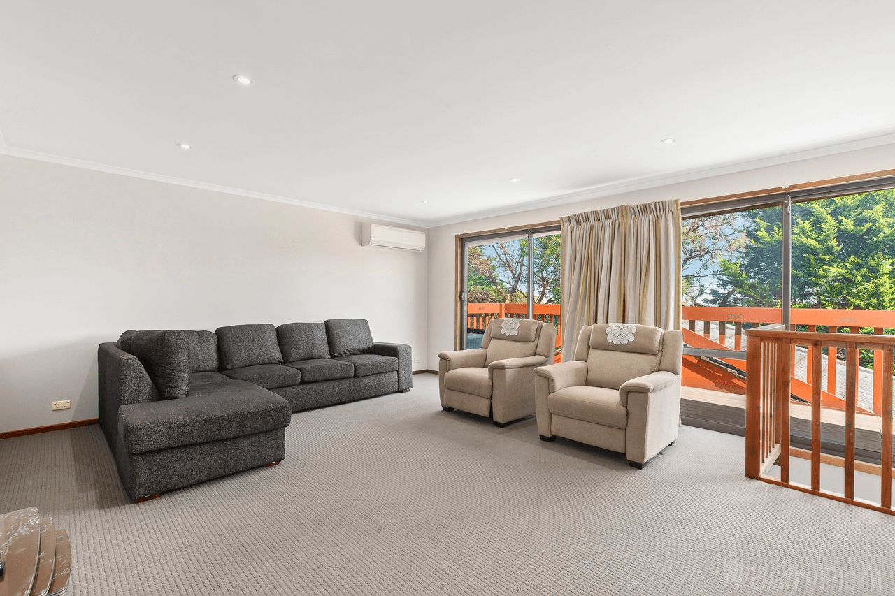 14 Sapphire Avenue, Boronia, VIC 3155