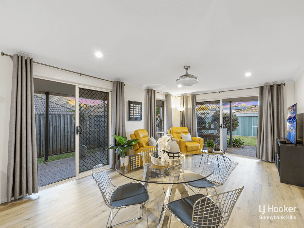 12 Albert Place, PARKINSON, QLD 4115