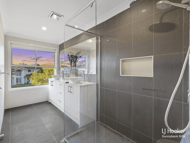 12 Albert Place, PARKINSON, QLD 4115