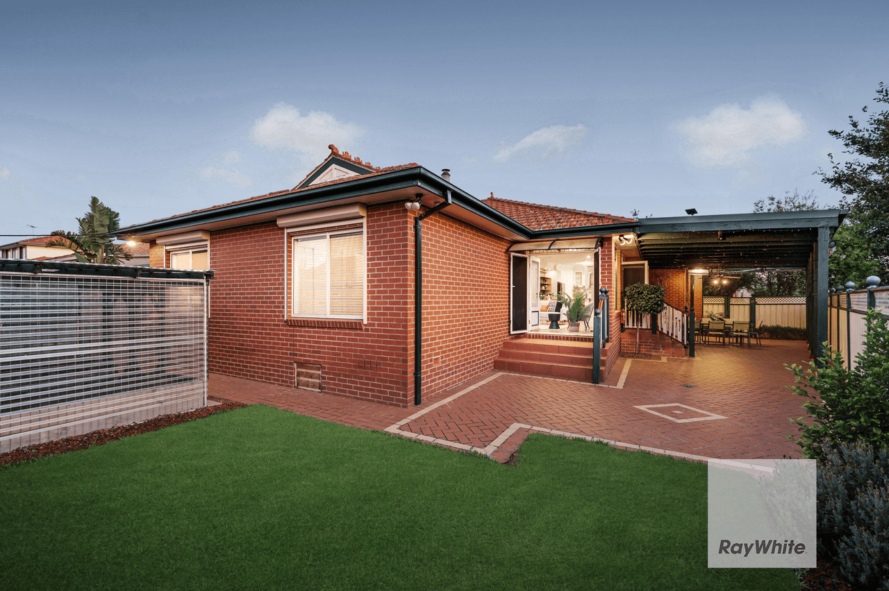 1 Lewiston Grove, GREENVALE, VIC 3059