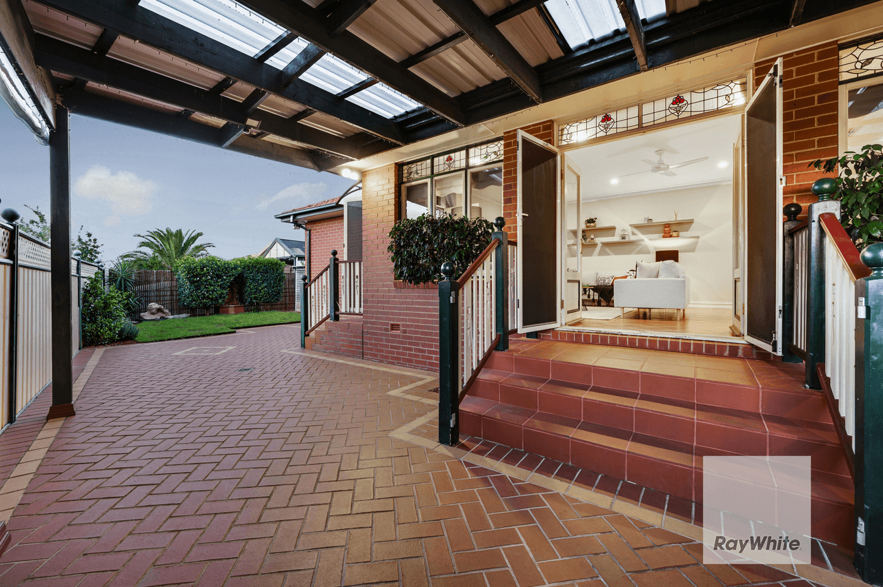 1 Lewiston Grove, GREENVALE, VIC 3059