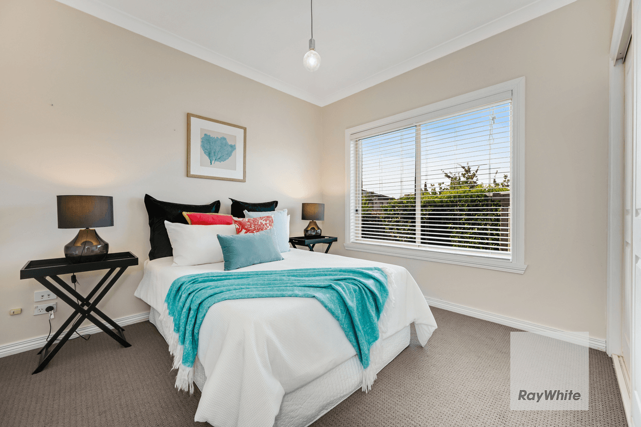 1 Lewiston Grove, GREENVALE, VIC 3059