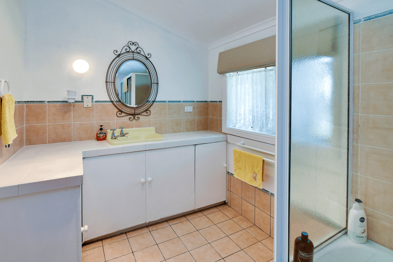 32 Manners Street, TENTERFIELD, NSW 2372