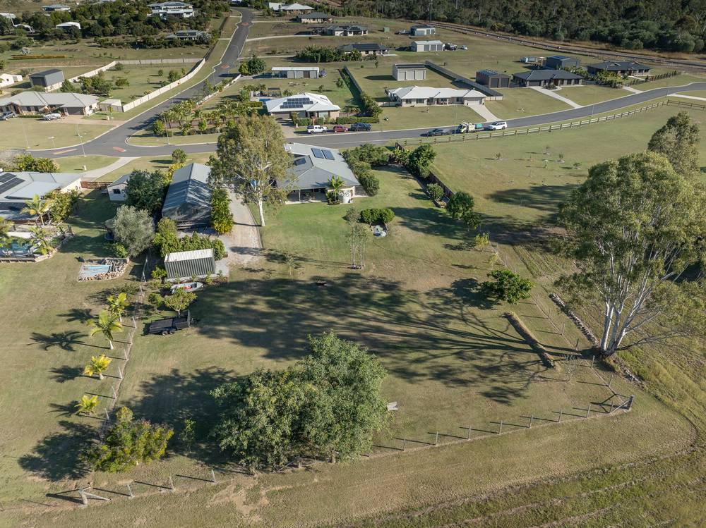 42 Swagman Drive, BENARABY, QLD 4680