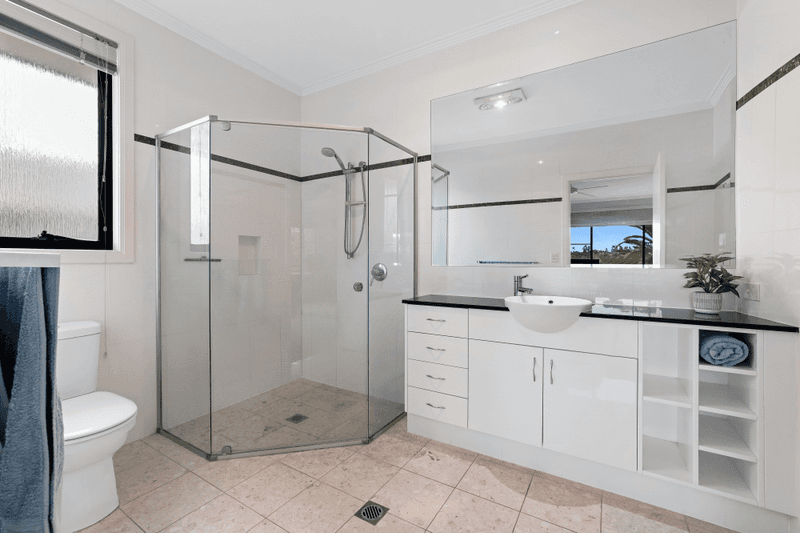 2174 Beaufort Way, HOPE ISLAND, QLD 4212