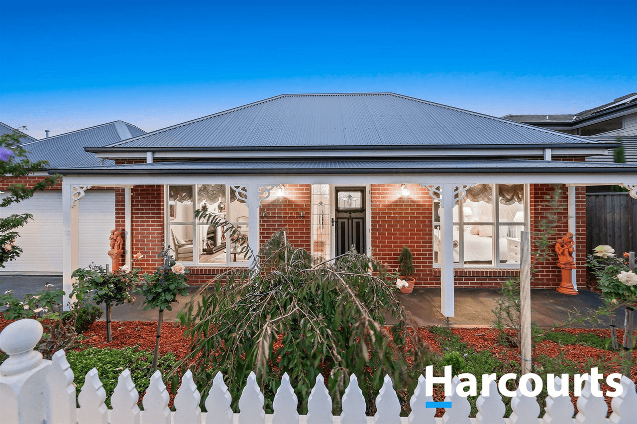 62 Royaloak Crescent, Cranbourne East, VIC 3977