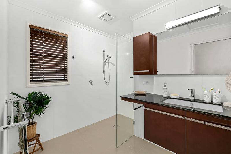 16 Leona Street, BOONDALL, QLD 4034