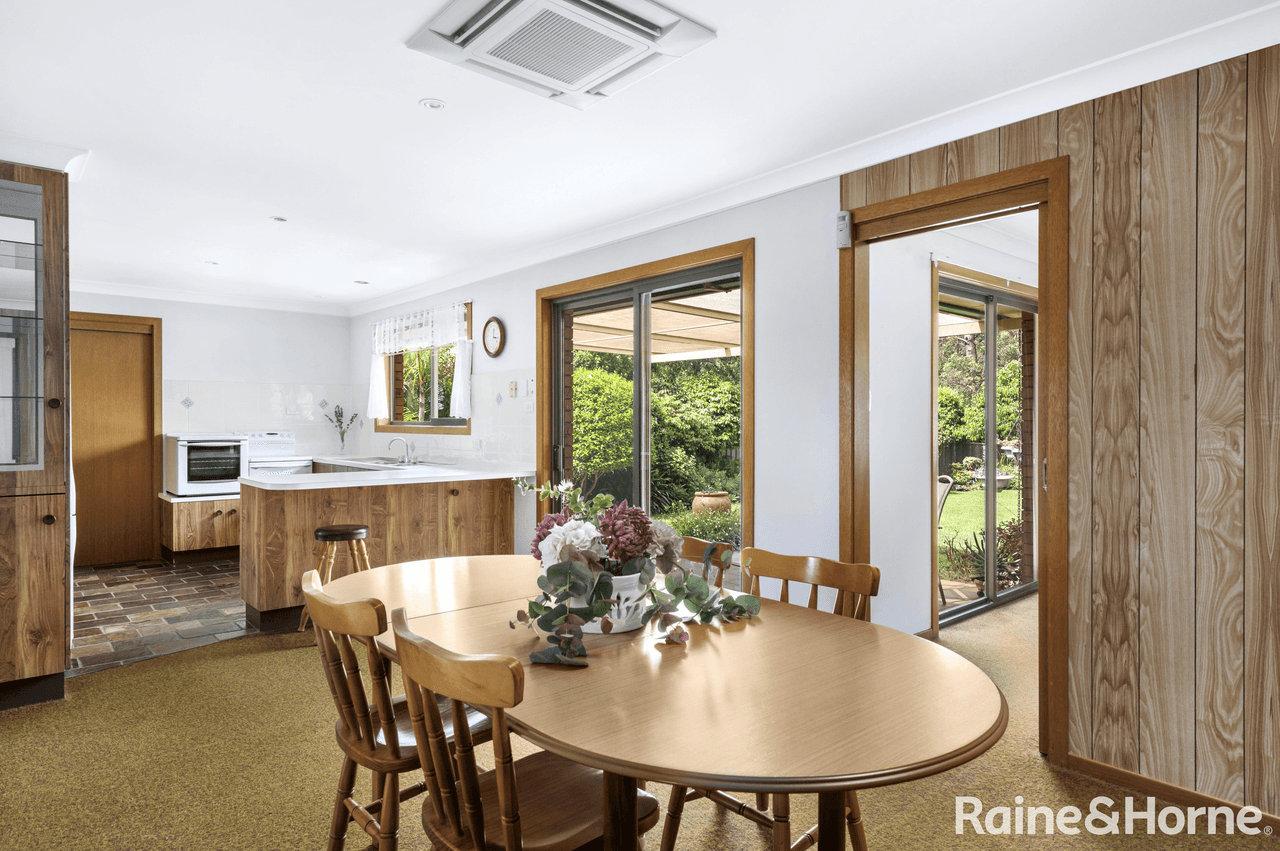 4 McLay Avenue, SHOALHAVEN HEADS, NSW 2535