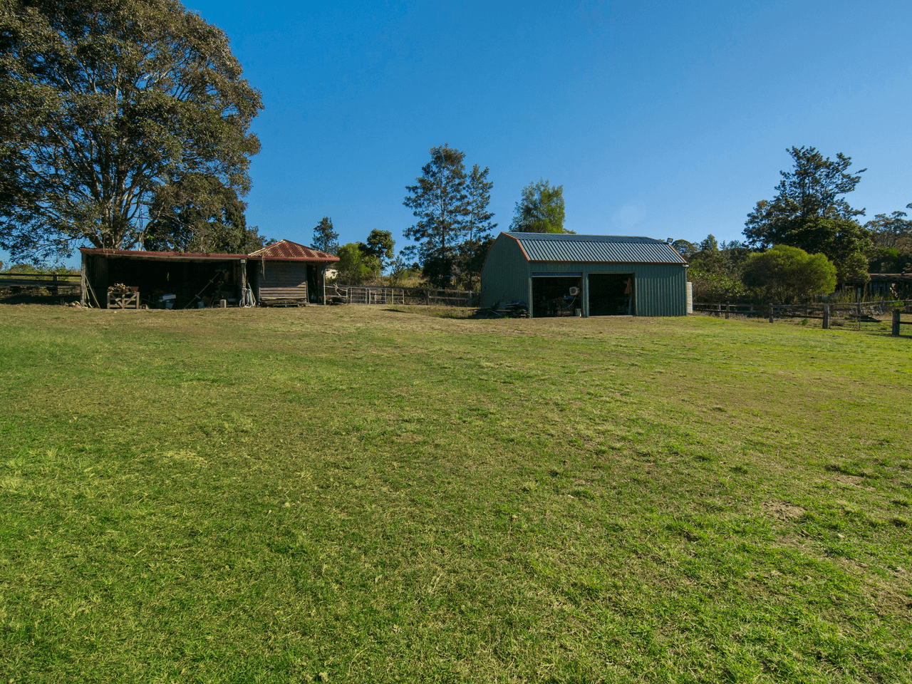 8 DALGLEISH Road, ORMEAU HILLS, QLD 4208