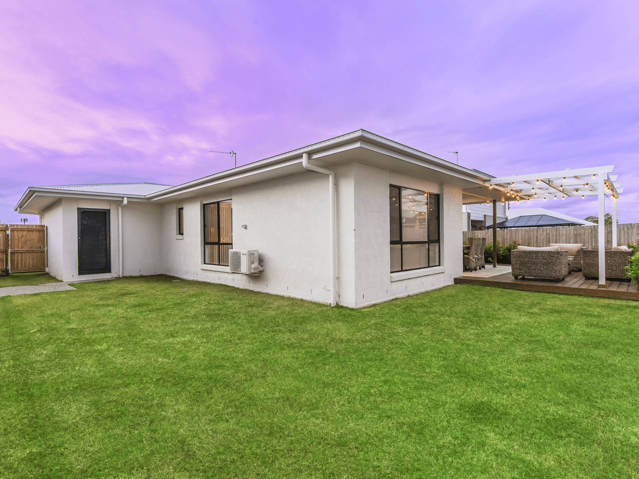 13 Lee Street, PIMPAMA, QLD 4209