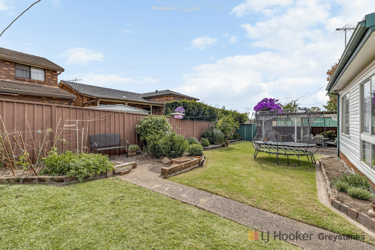 12 Wayne Crescent, GREYSTANES, NSW 2145