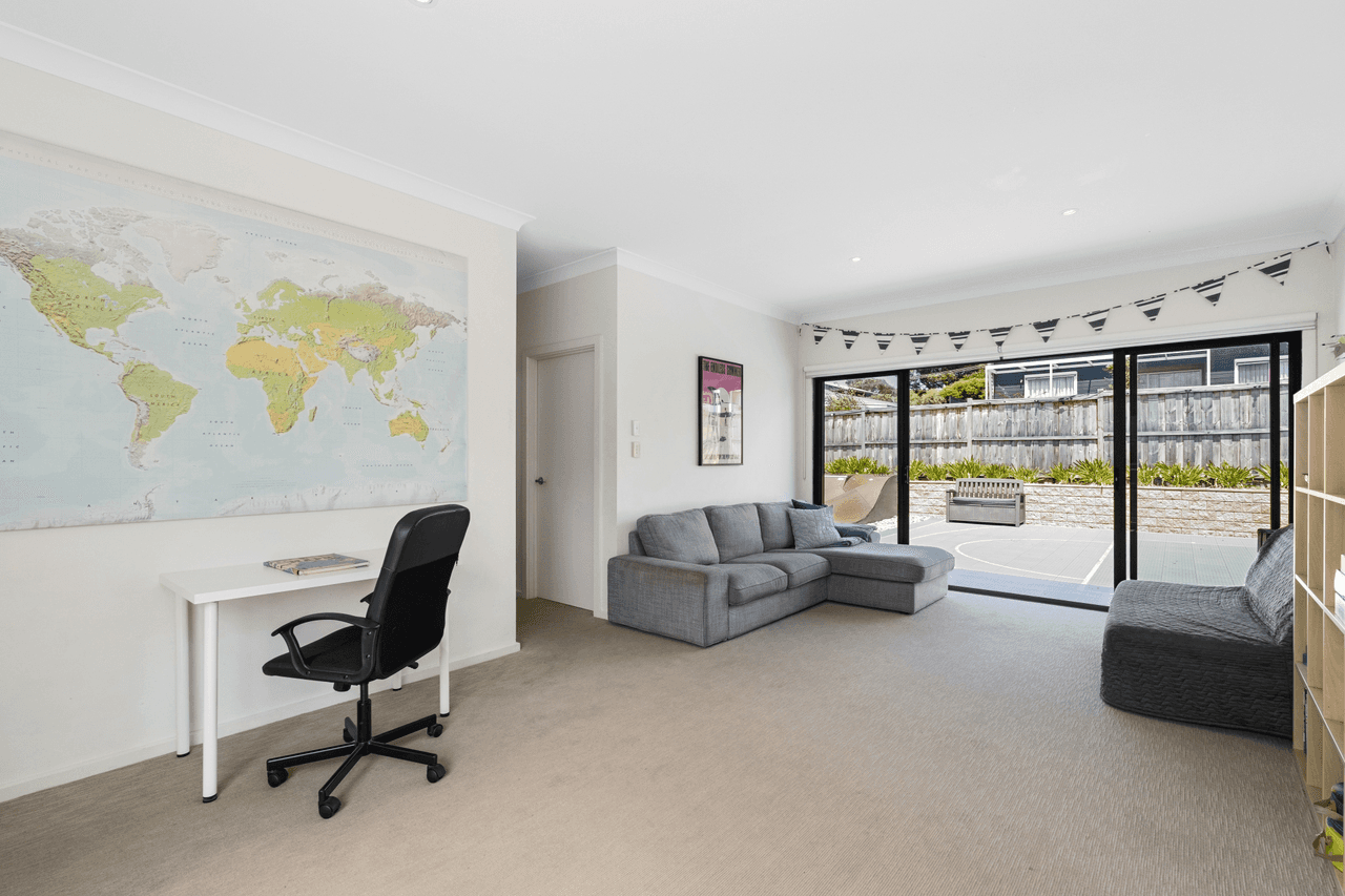 12 Watson Crescent, PORT ELLIOT, SA 5212