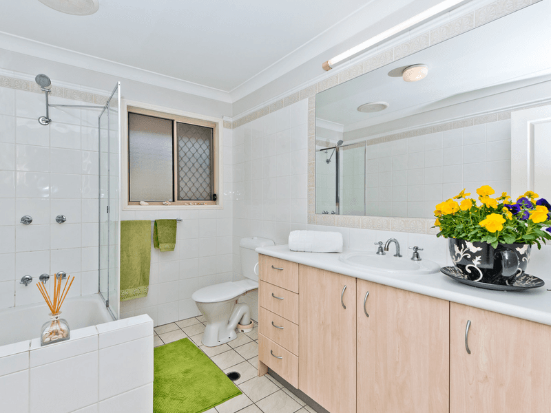 39 Farnell Street, CHERMSIDE, QLD 4032