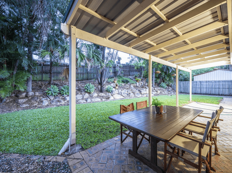 5  Elwood Court, EATONS HILL, QLD 4037