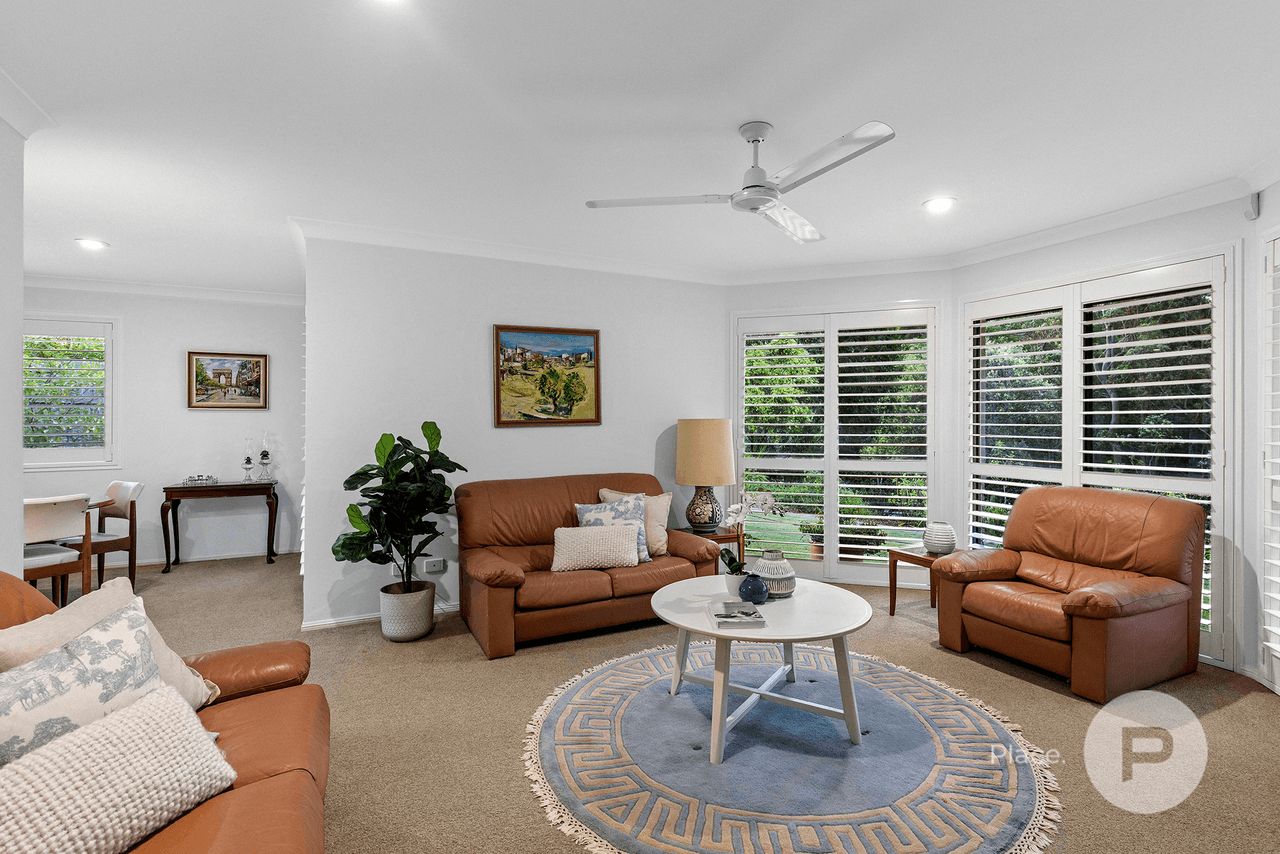 12 Bunyaville Close, Arana Hills, QLD 4054