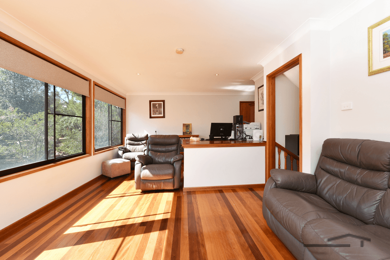 18 Dewrang Close, Cardiff Heights, NSW 2285