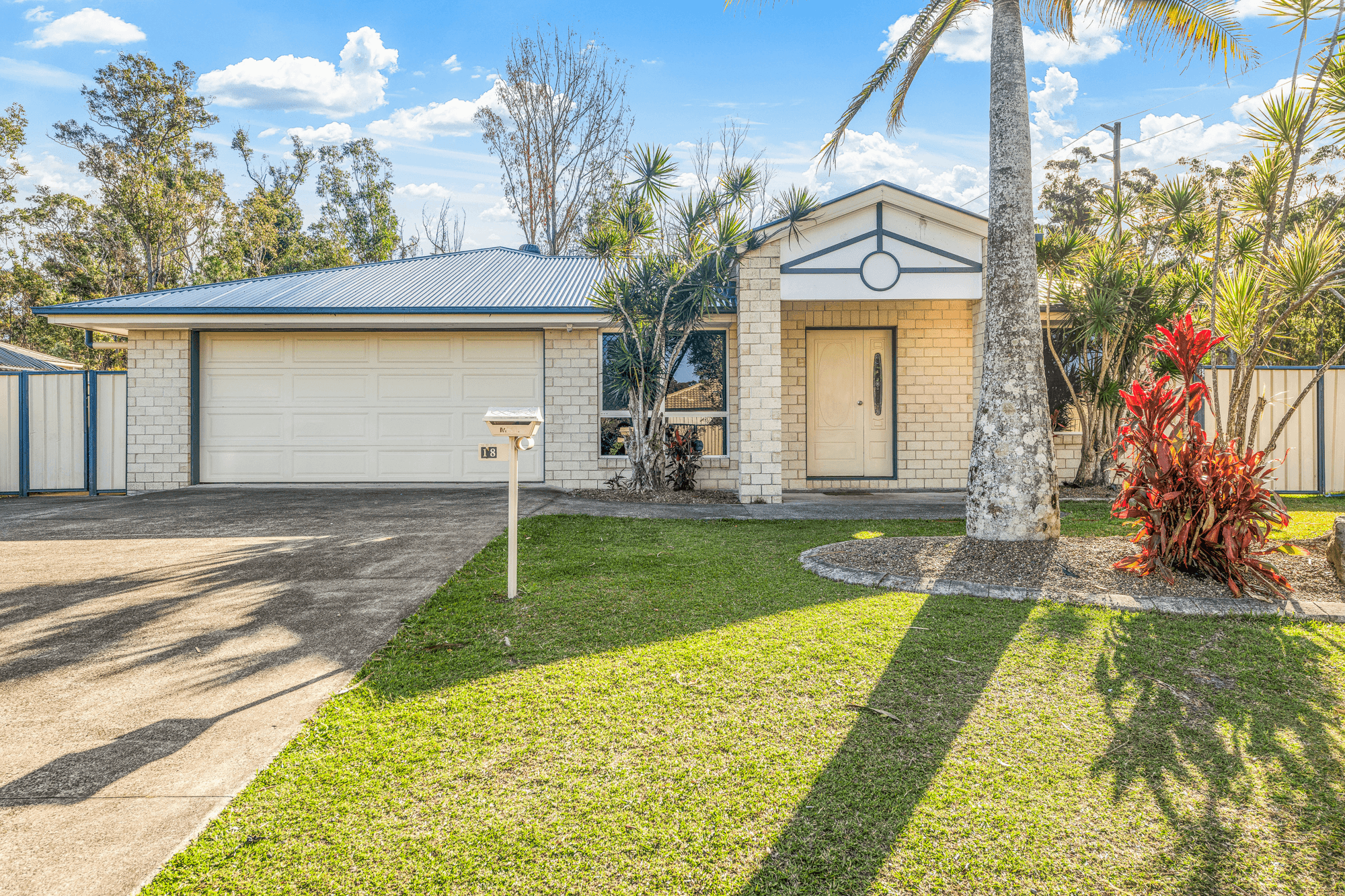 18 Gowen Drive, LANDSBOROUGH, QLD 4550