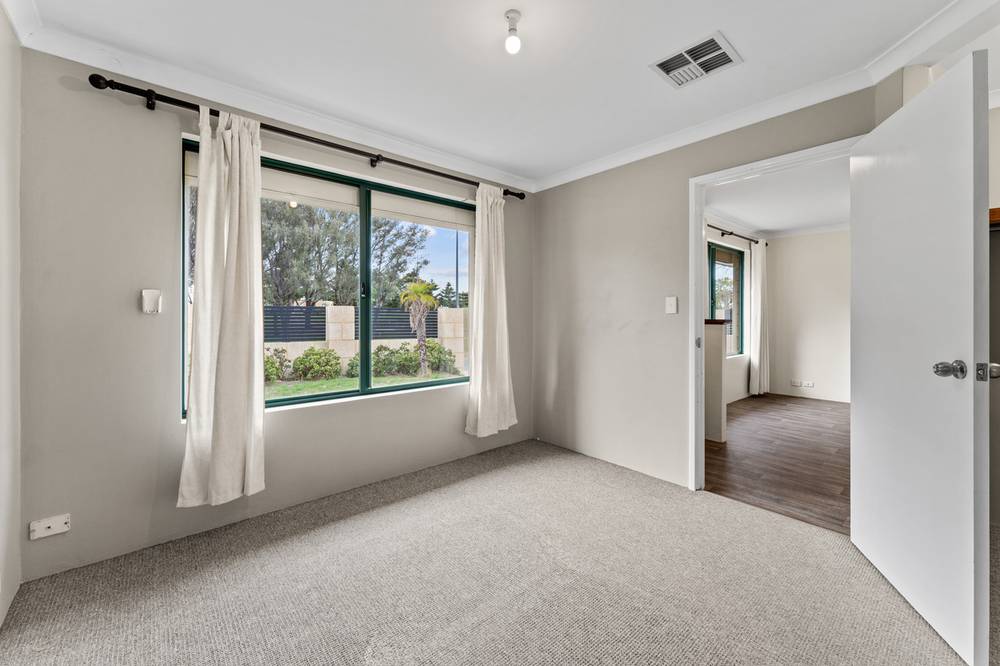 8 Timaru Close, PORT KENNEDY, WA 6172