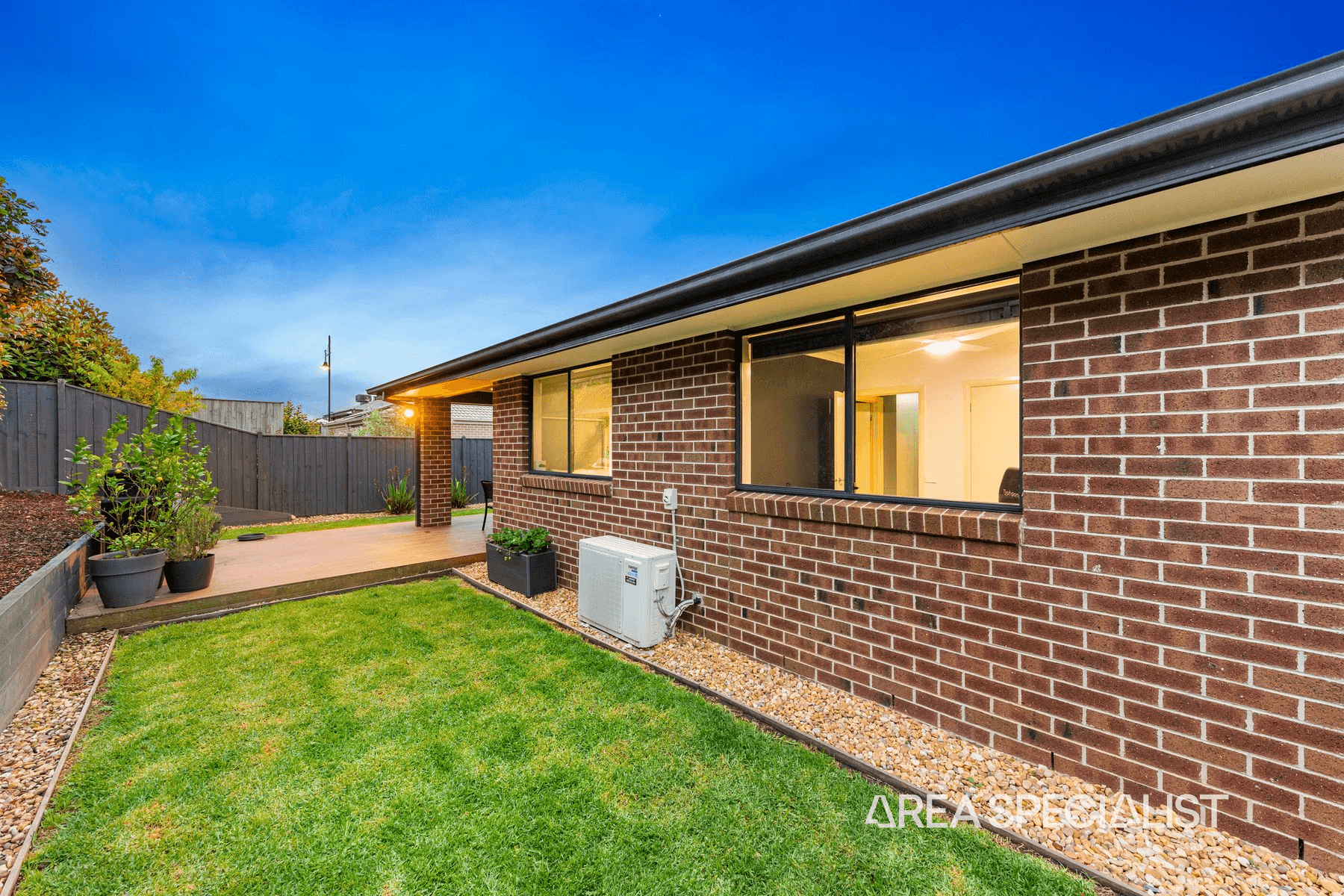 17 Viewgrand Drive, Pakenham, VIC 3810