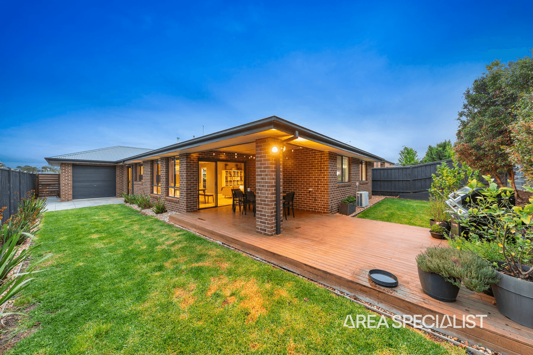 17 Viewgrand Drive, Pakenham, VIC 3810