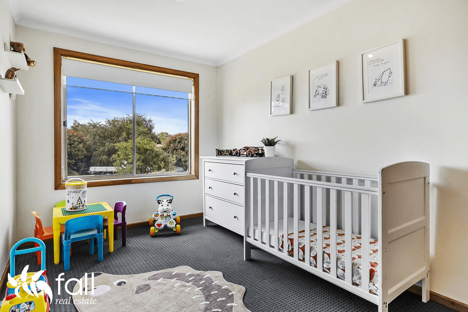 2 Calder Crescent, BLACKMANS BAY, TAS 7052