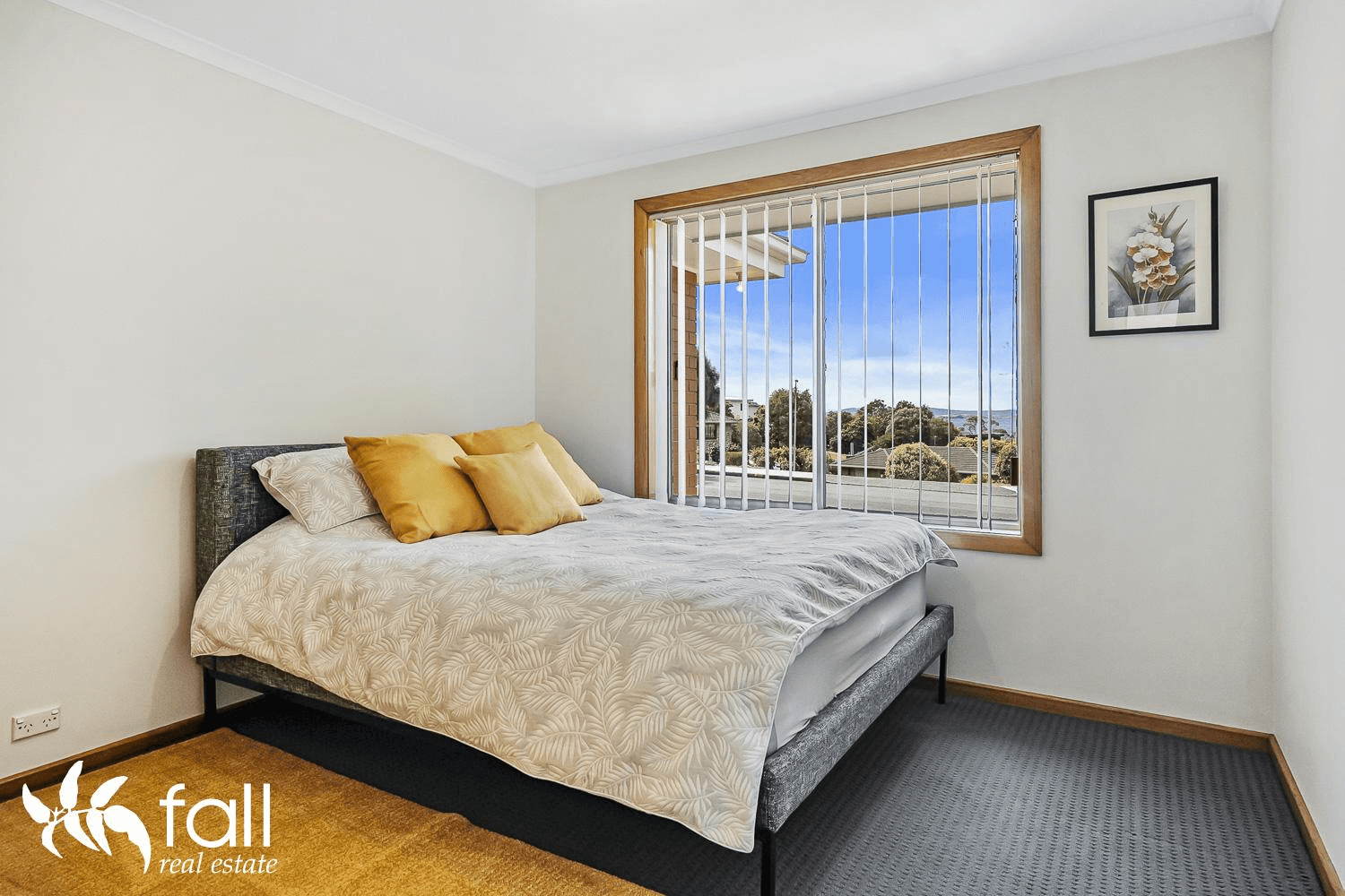 2 Calder Crescent, BLACKMANS BAY, TAS 7052