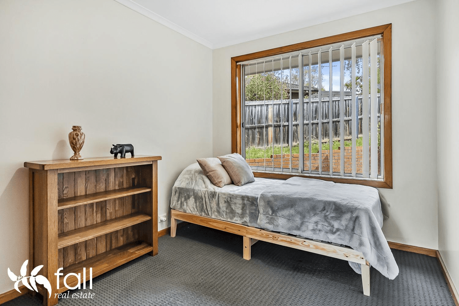 2 Calder Crescent, BLACKMANS BAY, TAS 7052