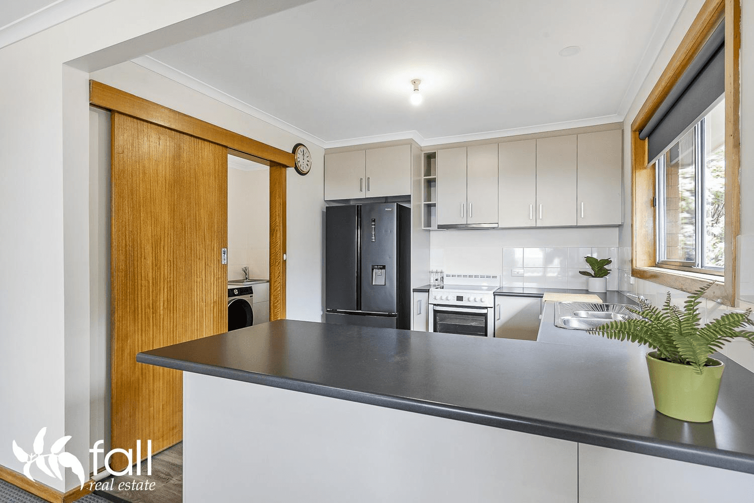 2 Calder Crescent, BLACKMANS BAY, TAS 7052