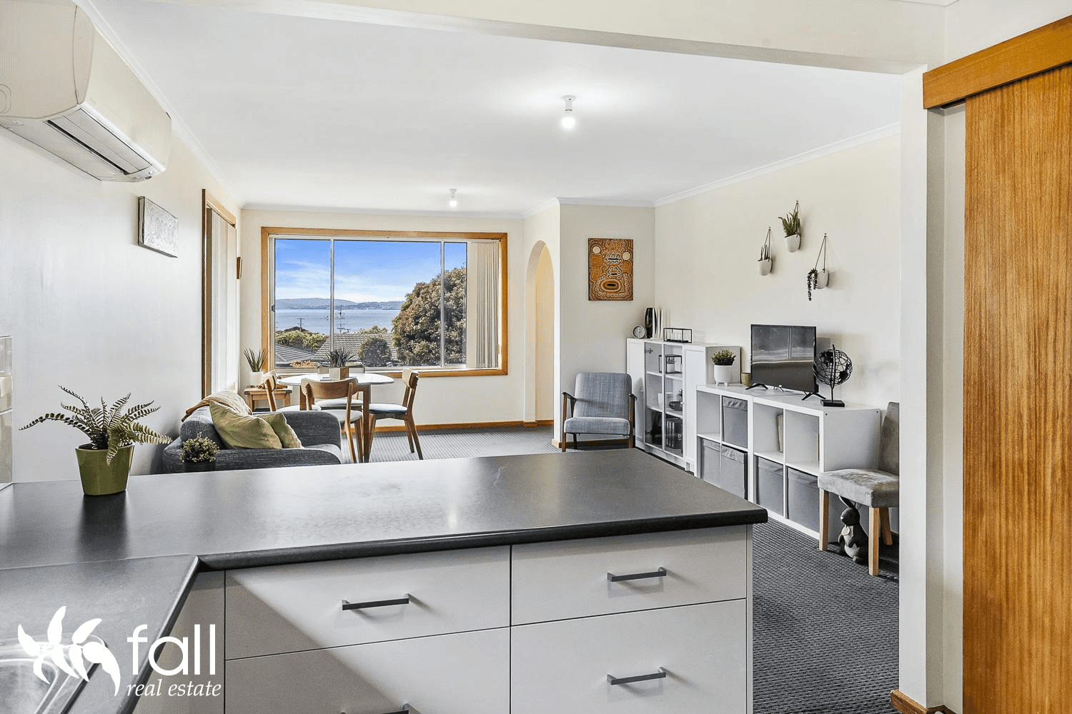 2 Calder Crescent, BLACKMANS BAY, TAS 7052