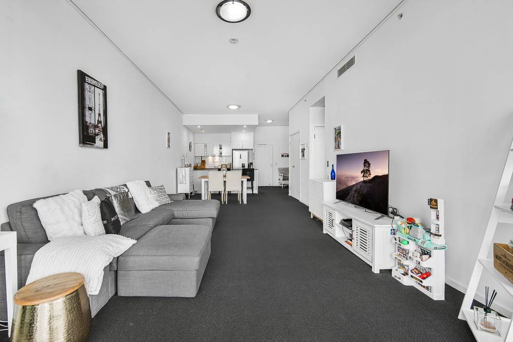 2403/22 Surf Parade, BROADBEACH, QLD 4218