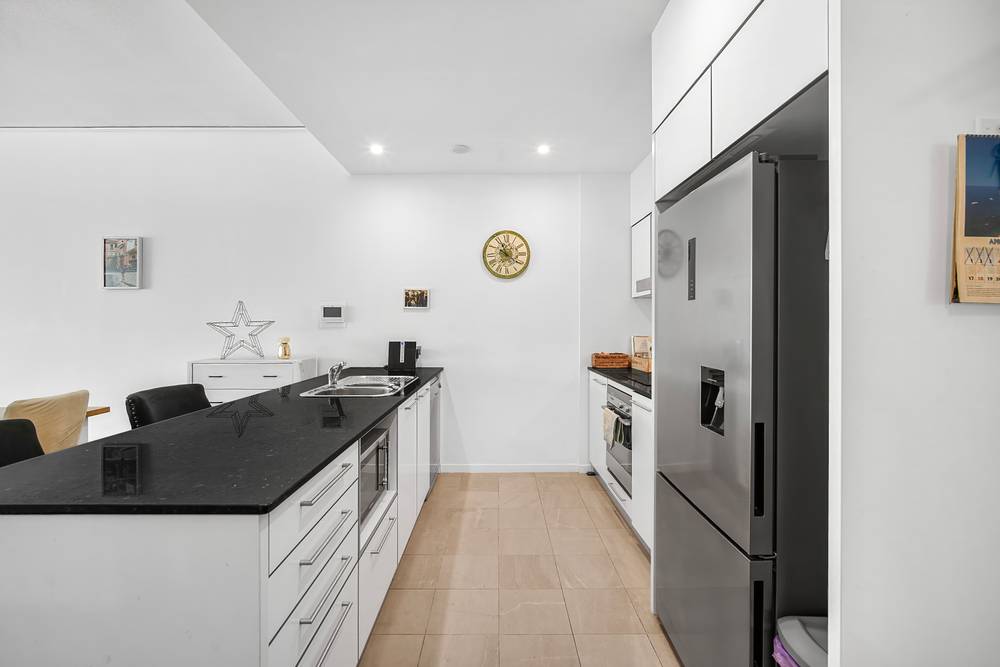 2403/22 Surf Parade, BROADBEACH, QLD 4218