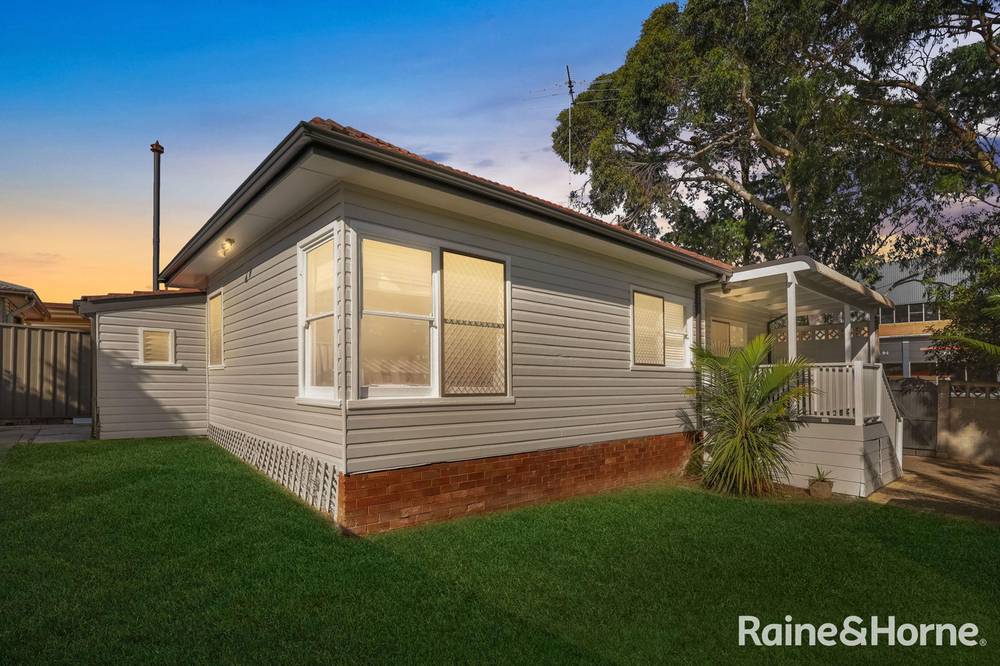 96 Boundary Road, MORTDALE, NSW 2223