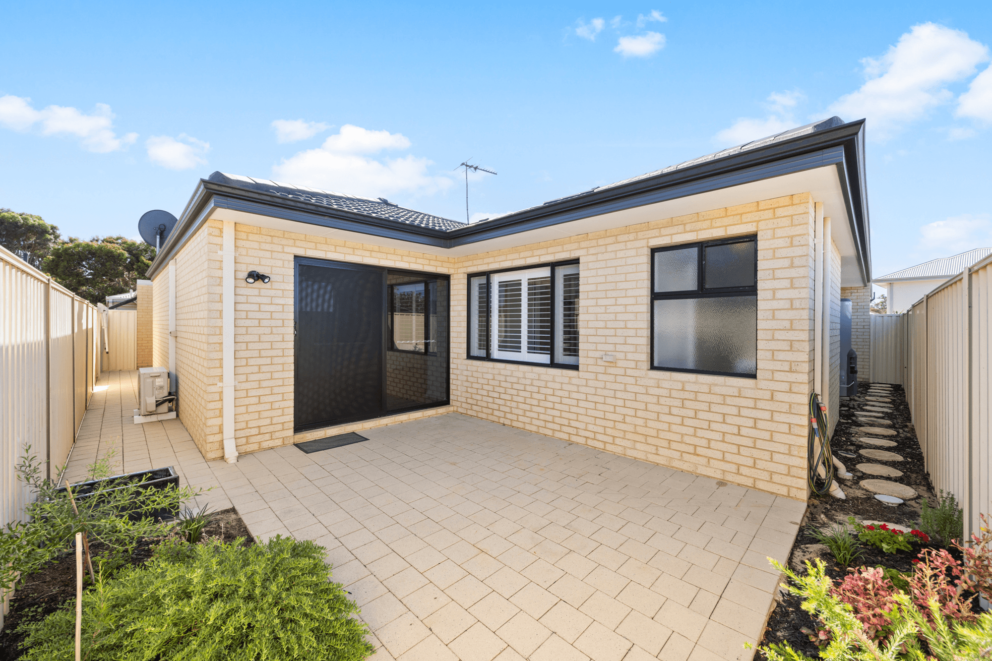 2/22 Susan Road, MADELEY, WA 6065