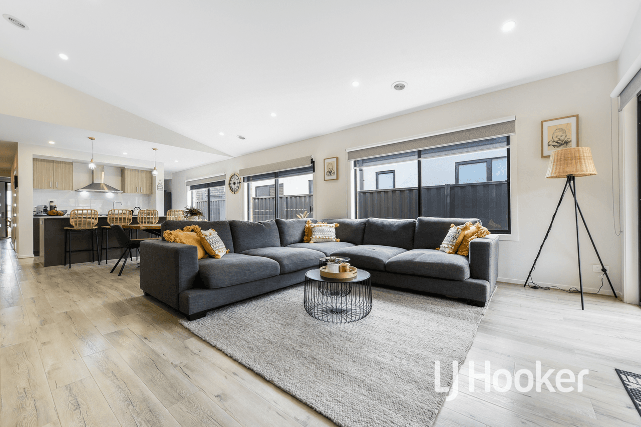 41 Brittle Gum Road, CRANBOURNE EAST, VIC 3977