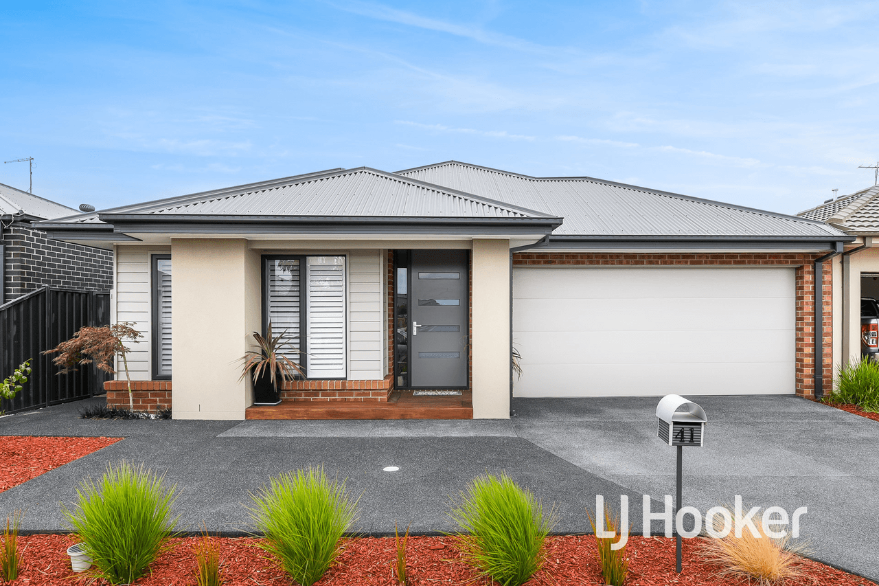 41 Brittle Gum Road, CRANBOURNE EAST, VIC 3977