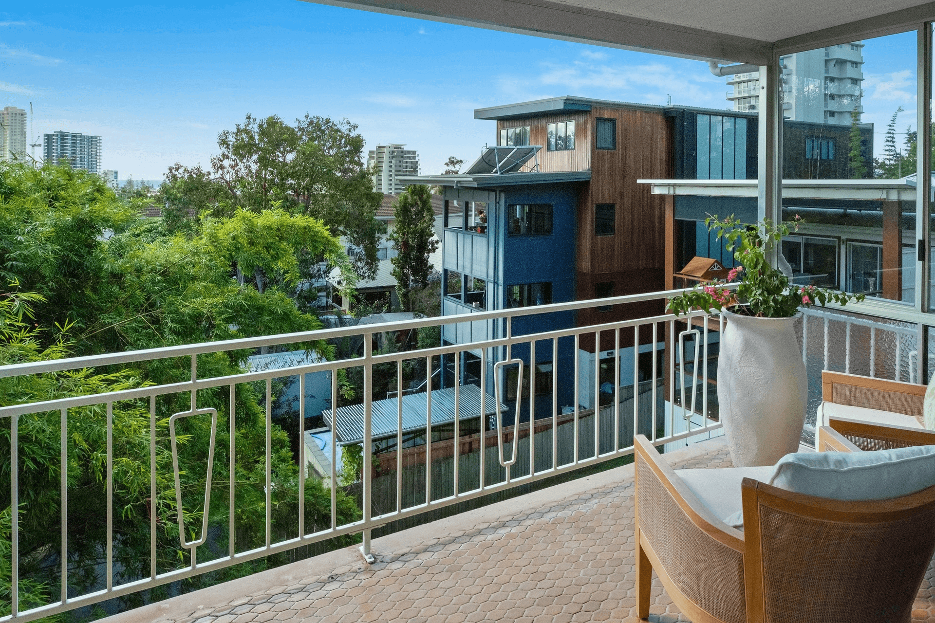 8/29 West Street, Burleigh Heads, QLD 4220