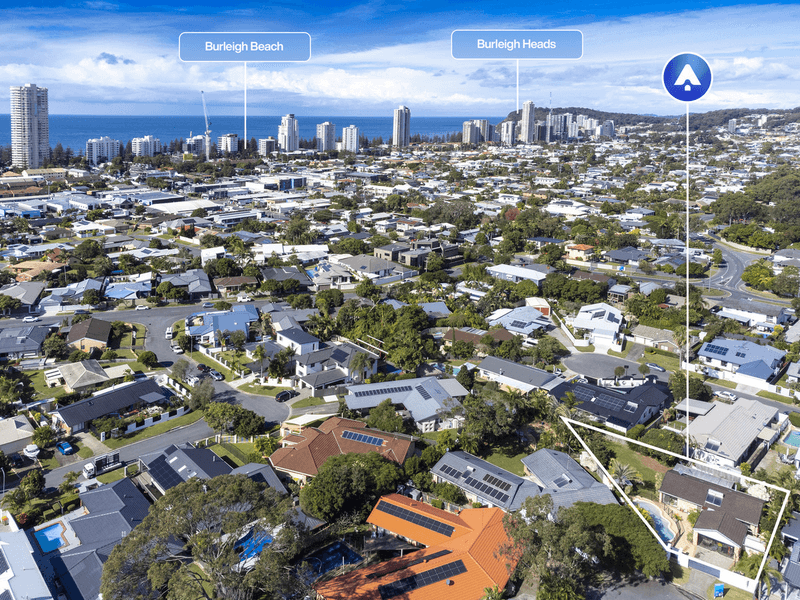 17 Spoonbill Court, Burleigh Waters, QLD 4220