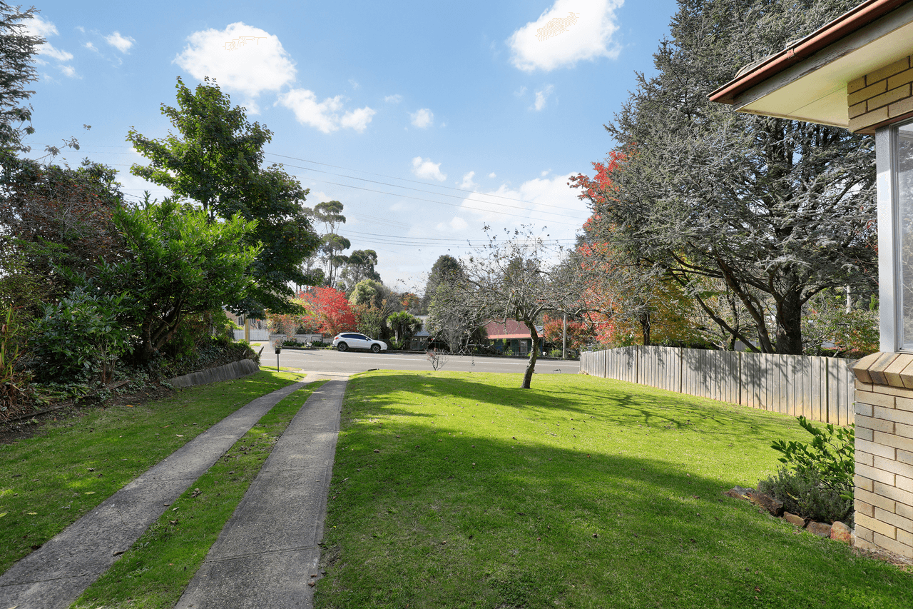 83 Govetts Leap Road, BLACKHEATH, NSW 2785