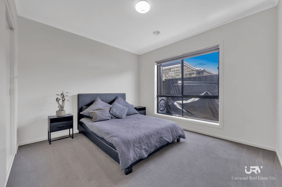 8 Wispering Circuit, KILMORE, VIC 3764