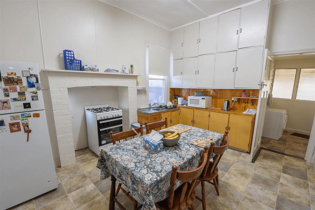 8 Station Street, Goroke, VIC 3412