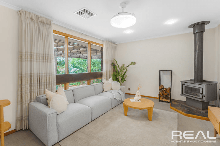 53 Flinders Drive, VALLEY VIEW, SA 5093