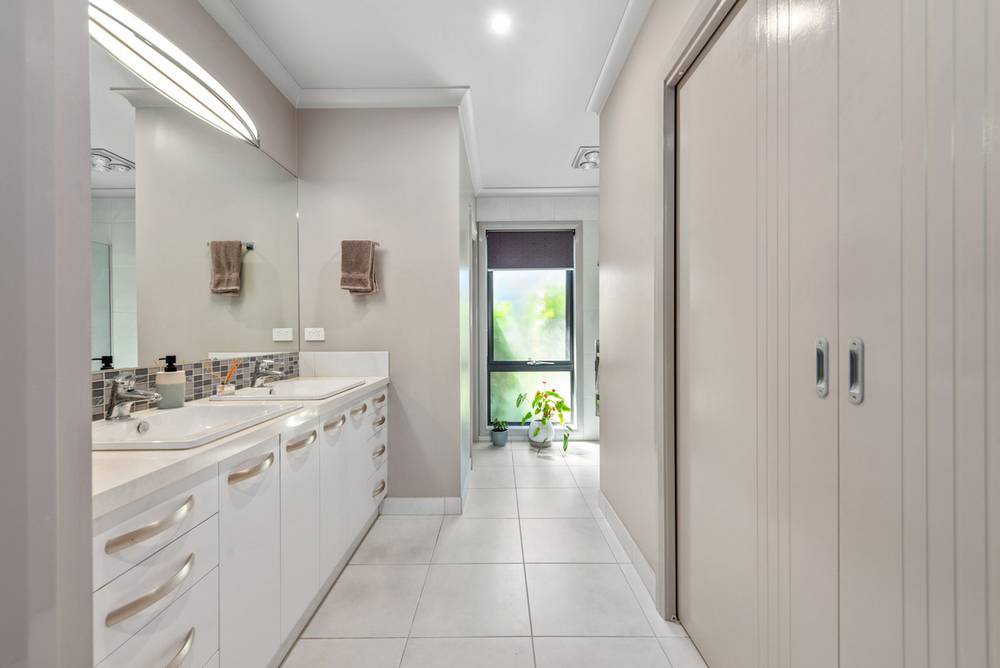 55 COUNTRY CLUB Drive, Lakes Entrance, VIC 3909
