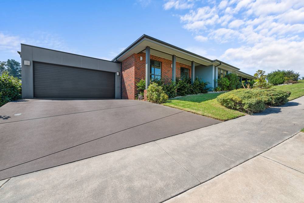 55 COUNTRY CLUB Drive, Lakes Entrance, VIC 3909