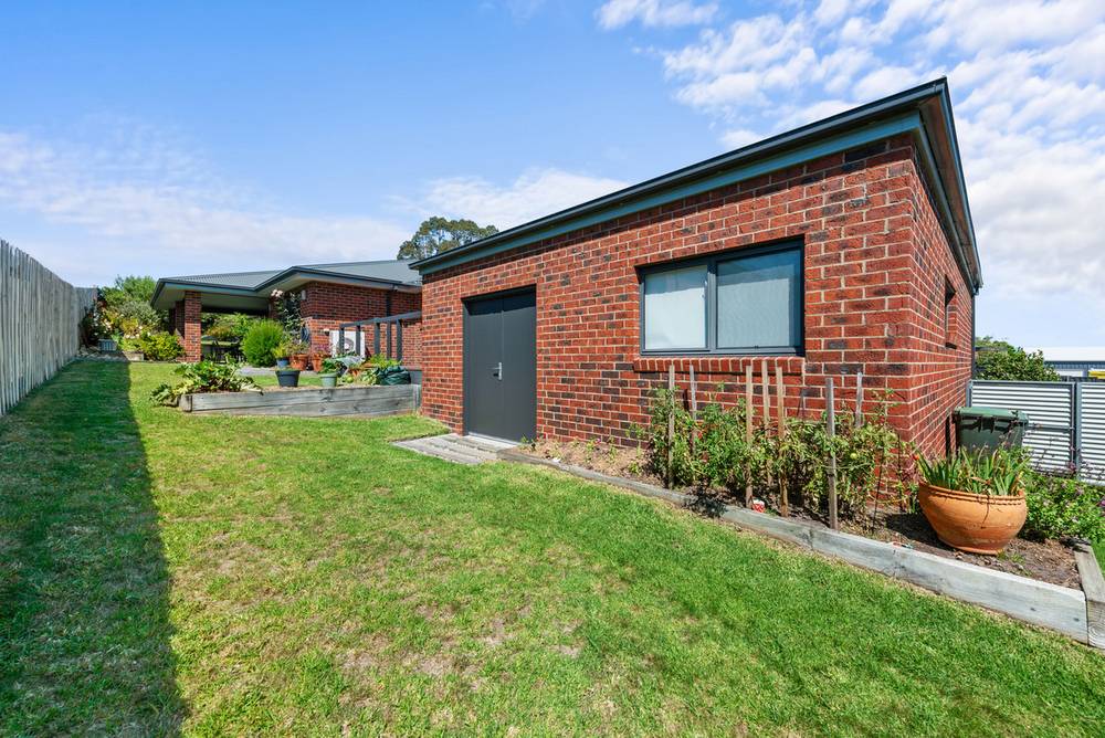 55 COUNTRY CLUB Drive, Lakes Entrance, VIC 3909