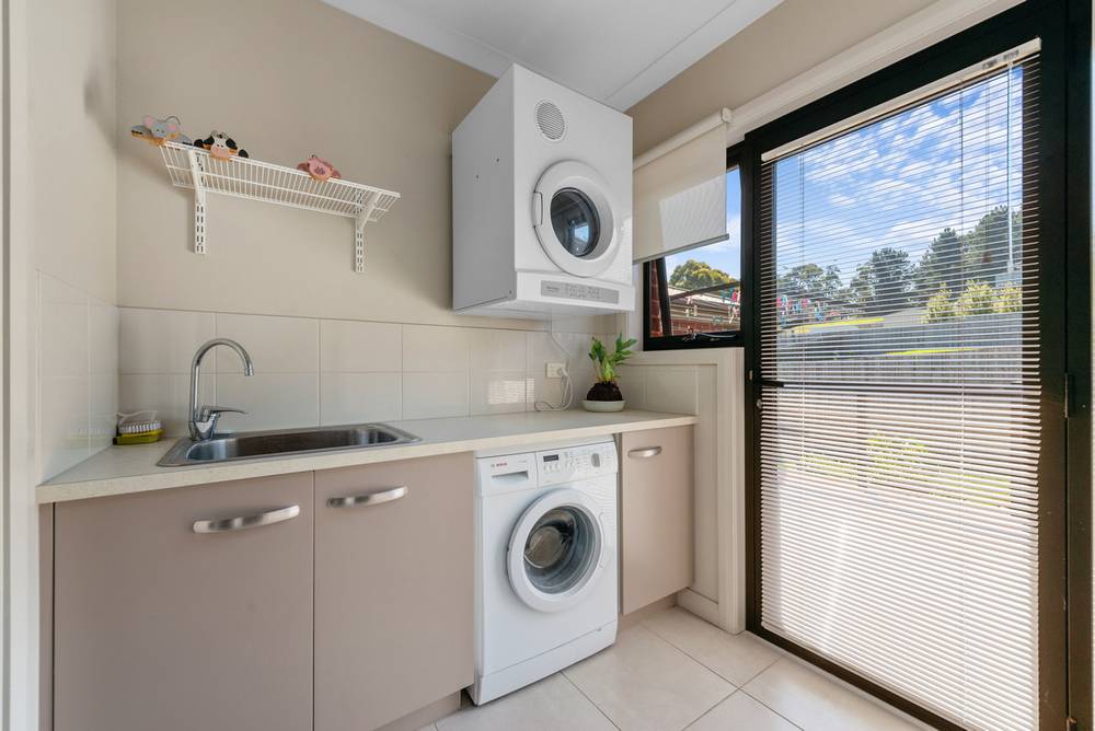 55 COUNTRY CLUB Drive, Lakes Entrance, VIC 3909