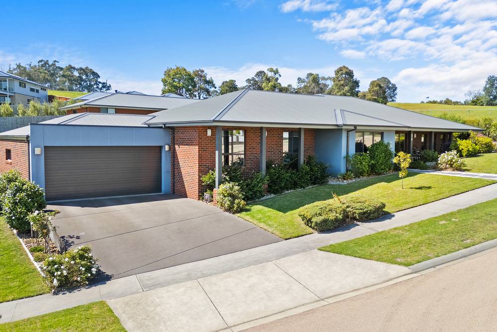 55 COUNTRY CLUB Drive, Lakes Entrance, VIC 3909