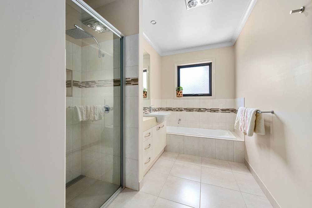 55 COUNTRY CLUB Drive, Lakes Entrance, VIC 3909