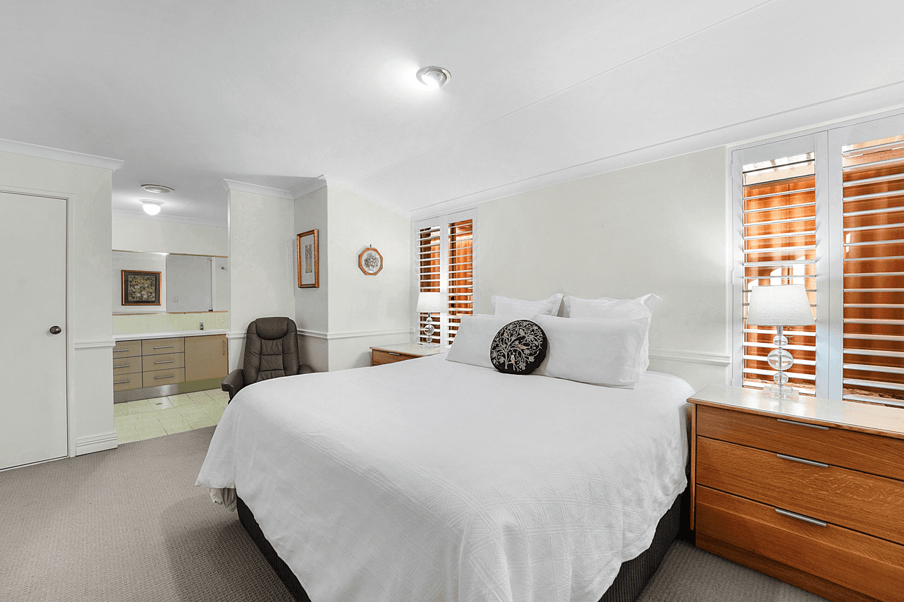 30 Aristride Avenue, KALLAROO, WA 6025